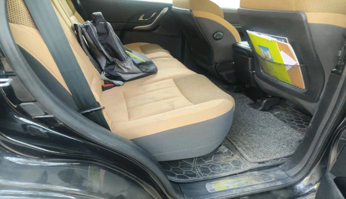 2021 Mahindra XUV500 W9, Diesel, Manual, 73,316 km, interior
