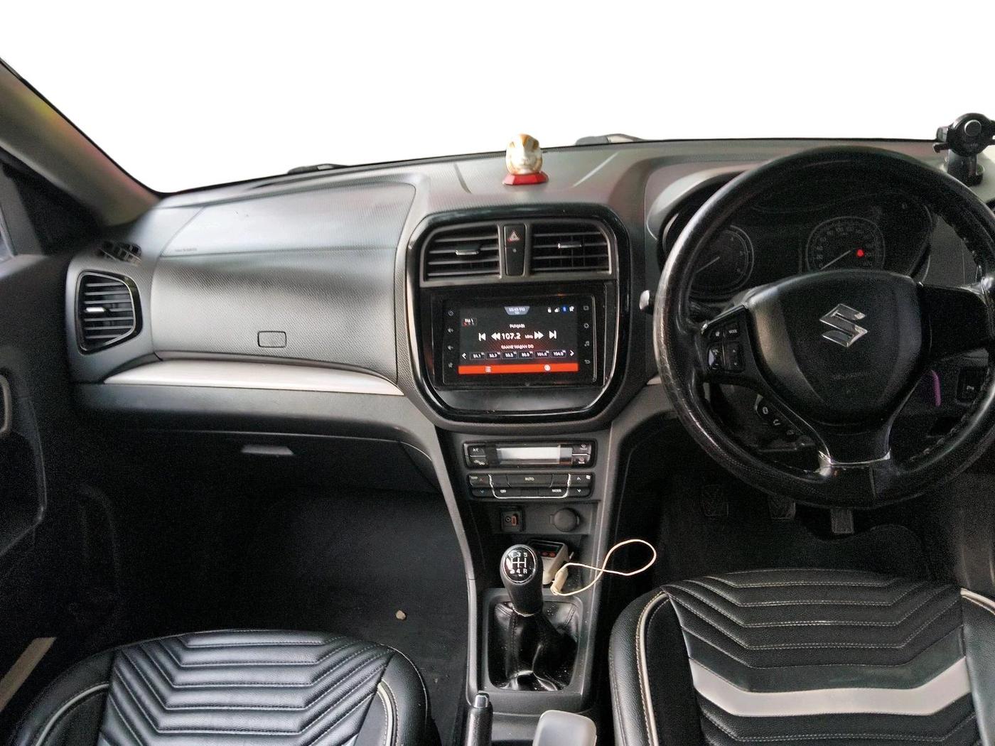 2017 Maruti Vitara Brezza ZDI, Diesel, Manual, 98,030 km, interior