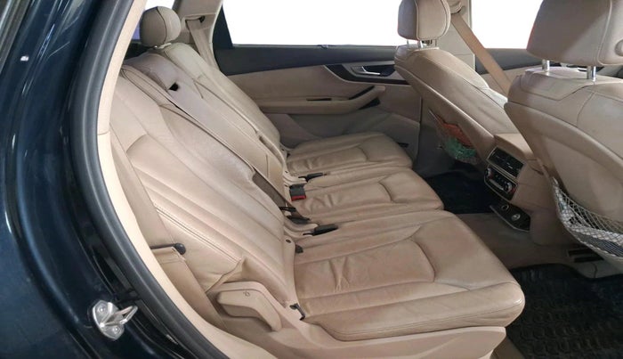 2019 Audi Q7 45 TDI QUATTRO PREMIUM PLUS, Diesel, Automatic, 1,01,833 km, interior