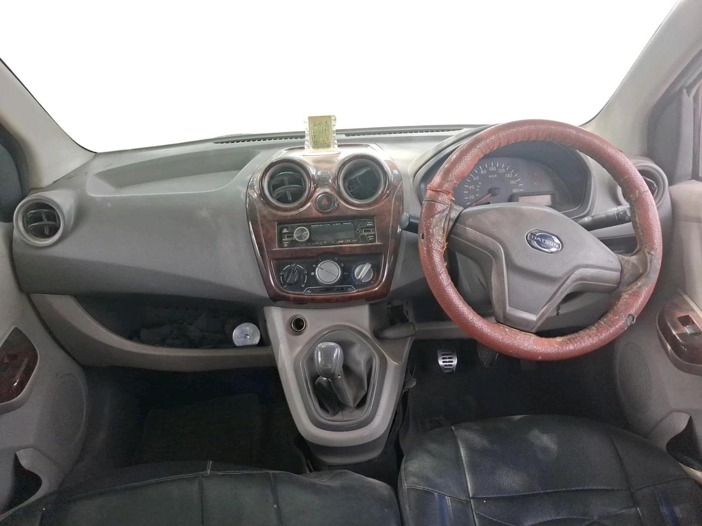 2014 Datsun Go T, Petrol, Manual, 1,06,009 km, interior
