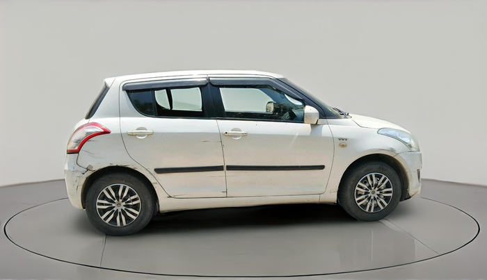 2011 Maruti Swift LXI, CNG, Manual, 1,77,328 km, exterior