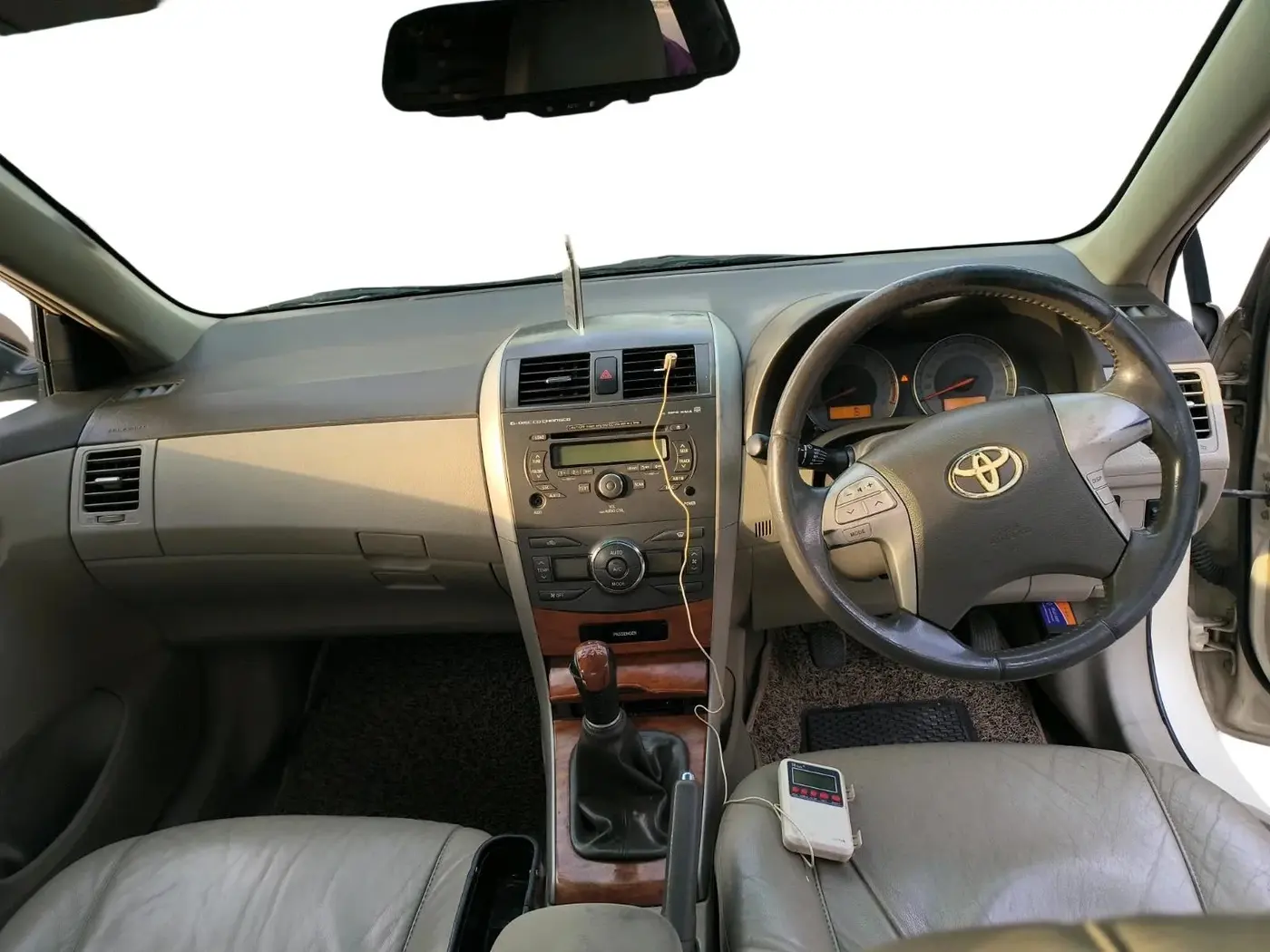 2011 Toyota Corolla Altis G PETROL, Petrol, Manual, 1,54,651 km, interior