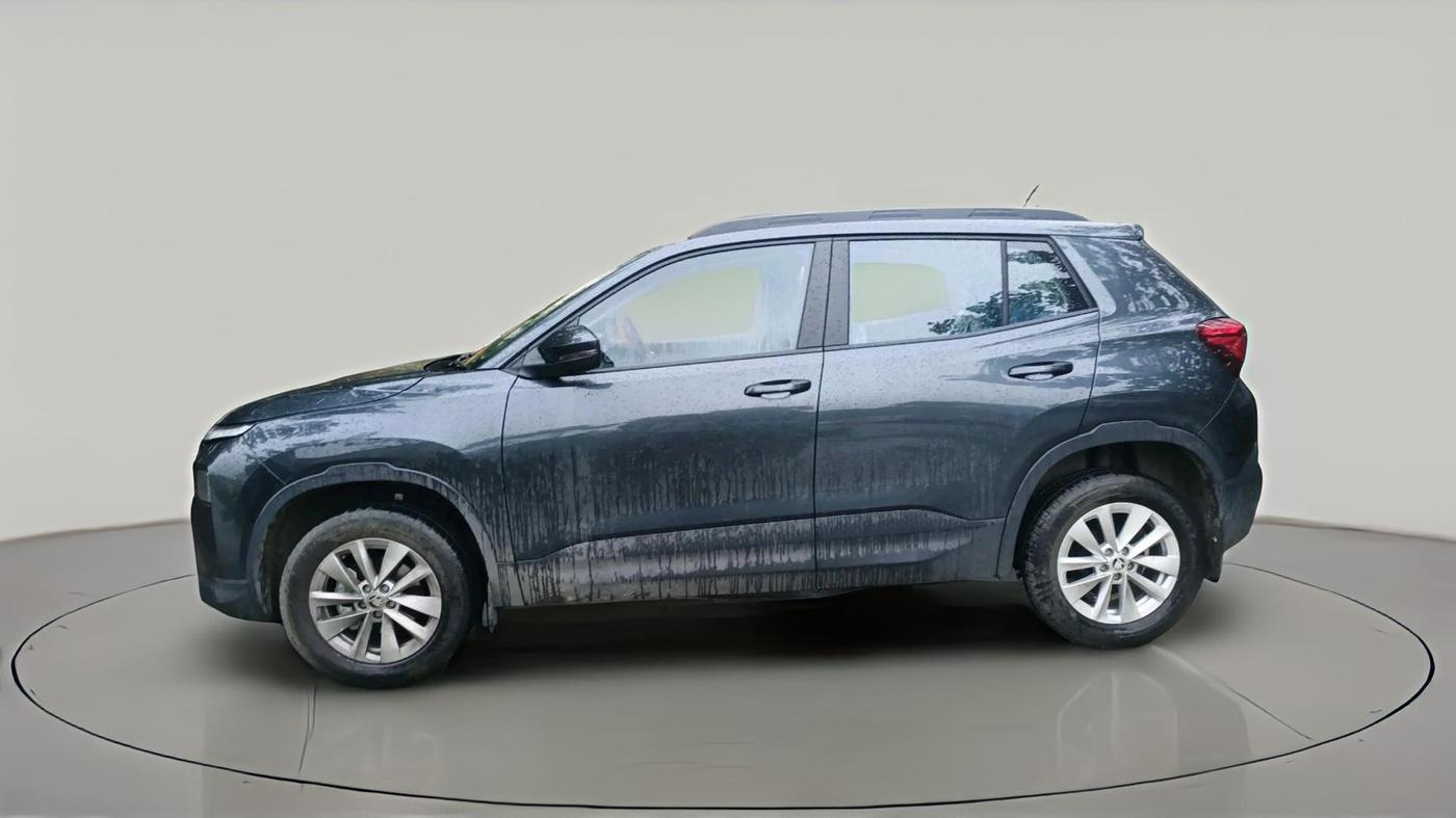 2026 Skoda Kylaq Signature AT, Petrol, Automatic, 730 km, exterior