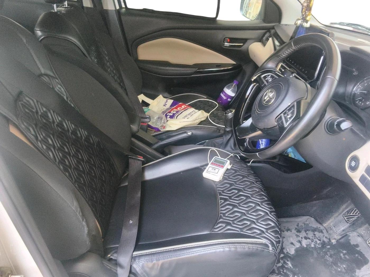 2023 Toyota Glanza V, Petrol, Manual, 38,783 km, interior