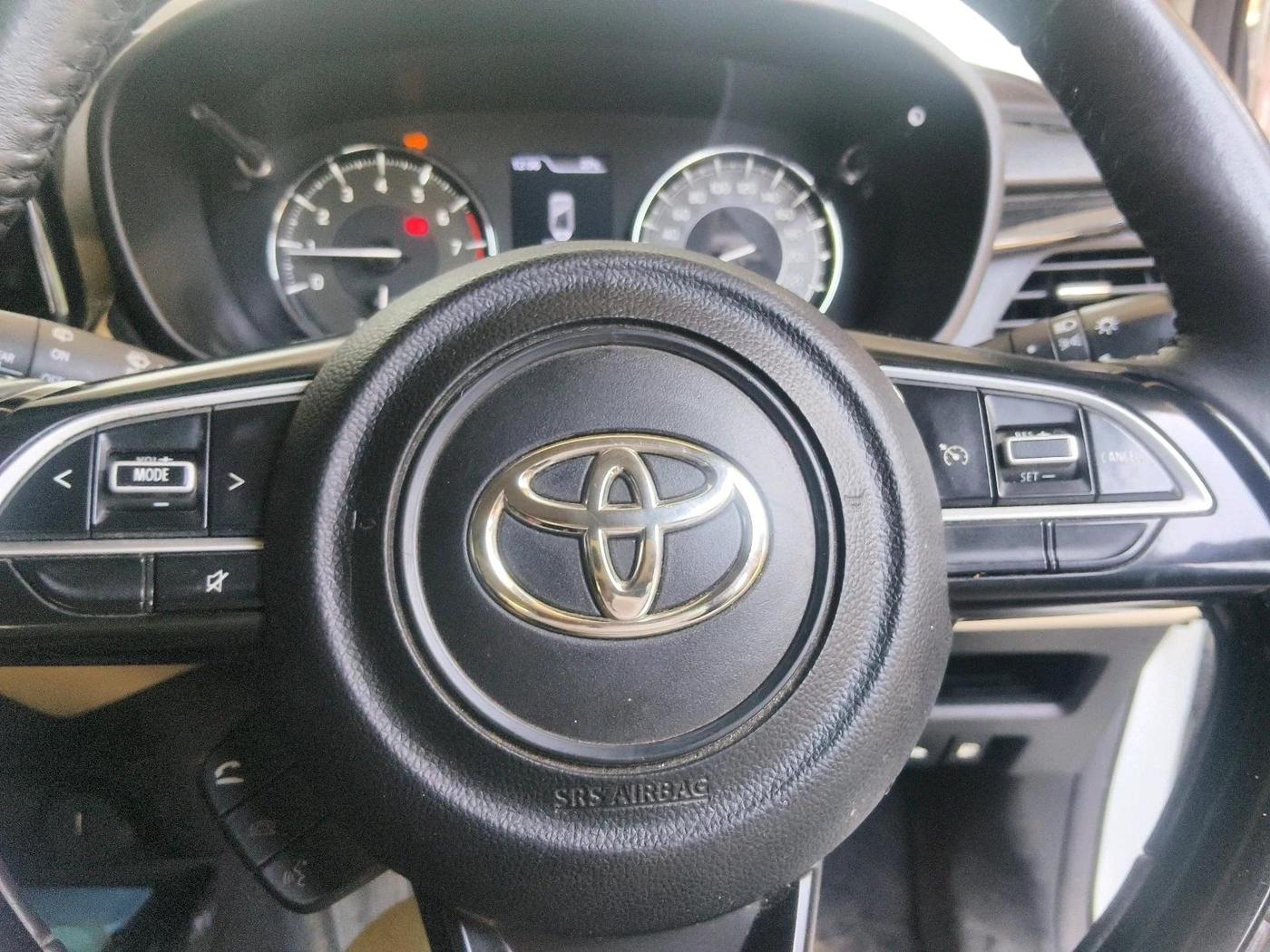 2023 Toyota Glanza V, Petrol, Manual, 38,783 km, interior