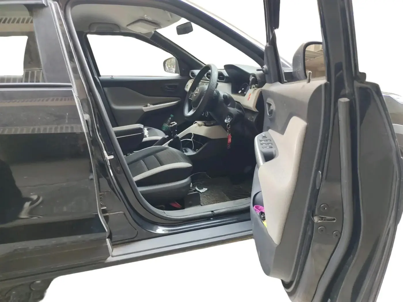 2024 Nissan MAGNITE XE, Petrol, Manual, 14,442 km, interior