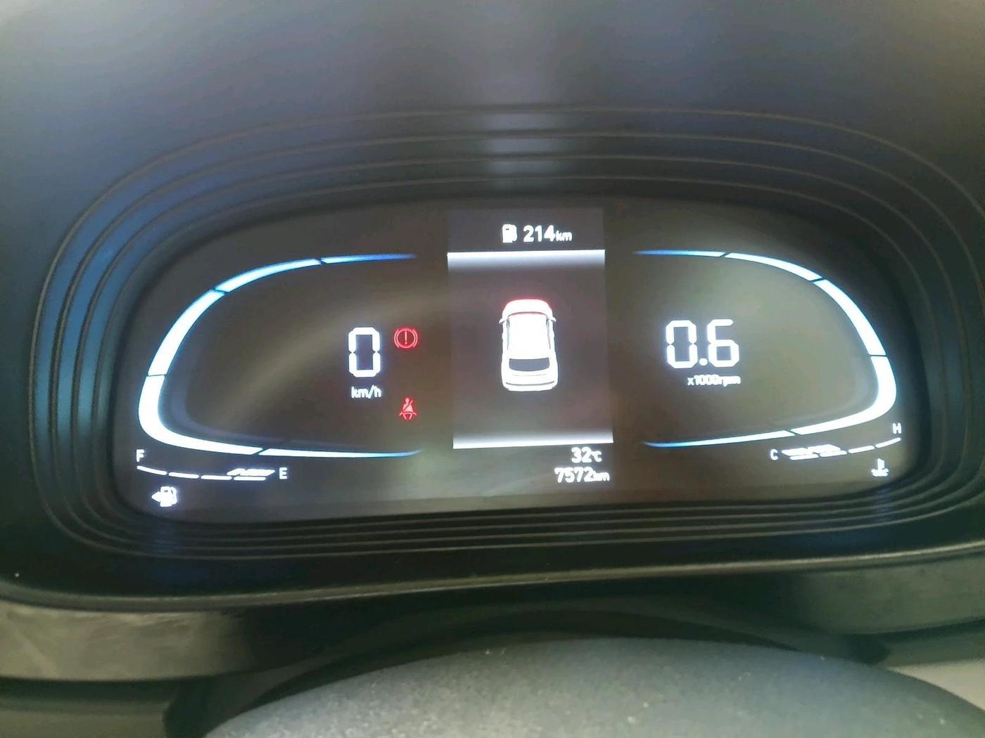 2022 Hyundai VENUE S(O) 1.2, Petrol, Manual, 7,572 km, interior