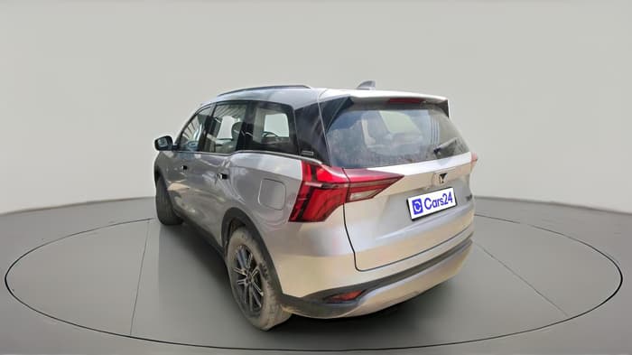 2021 Mahindra XUV700 AX 7 LUXURY P AT 7 STR, Petrol, Automatic, 35,579 km, exterior