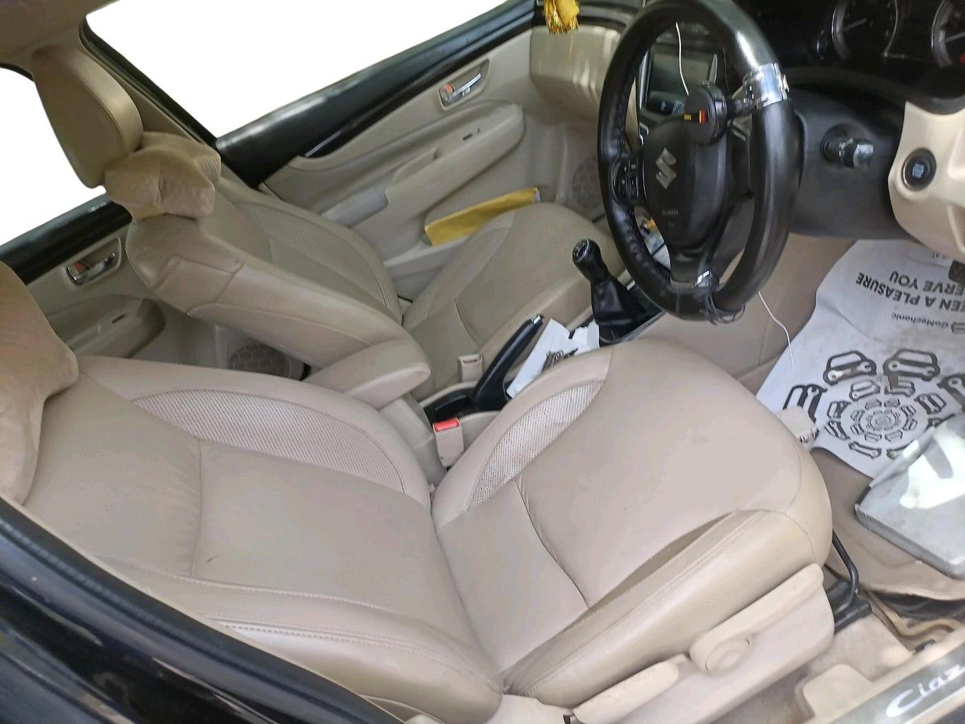 2015 Maruti Ciaz ZXI, Petrol, Manual, 1,15,411 km, interior