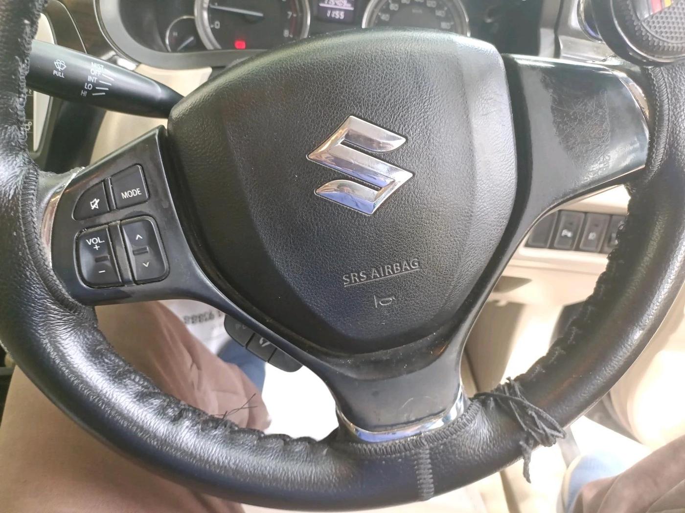 2015 Maruti Ciaz ZXI, Petrol, Manual, 1,15,411 km, interior