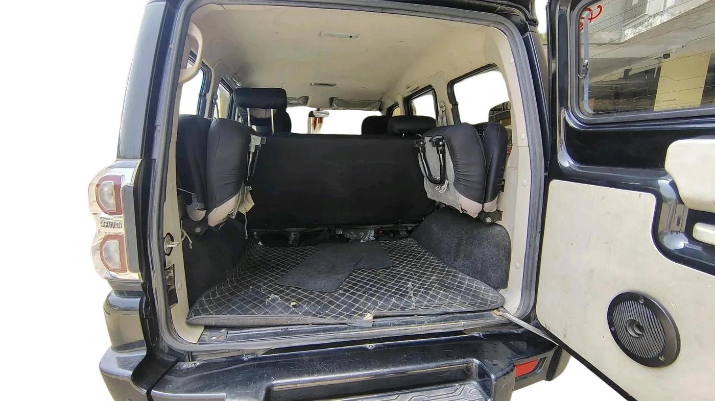 2017 Mahindra Scorpio S6 PLUS 1.99 INTELLI-HYBRID, Diesel, Manual, 94,791 km, exterior
