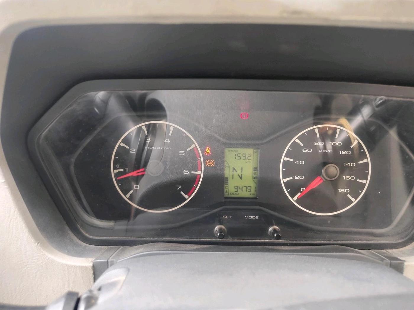 2017 Mahindra Scorpio S6 PLUS 1.99 INTELLI-HYBRID, Diesel, Manual, 94,791 km, interior