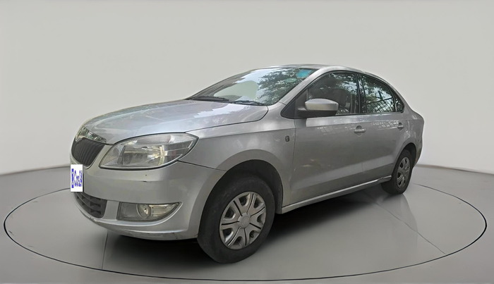 2011 Skoda Rapid 1.6 MPI ACTIVE, Petrol, Manual, 1,29,338 km, exterior