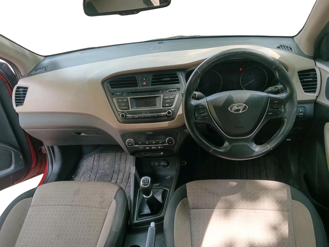 2015 Hyundai Elite i20 SPORTZ 1.2, Petrol, Manual, 1,58,192 km, interior