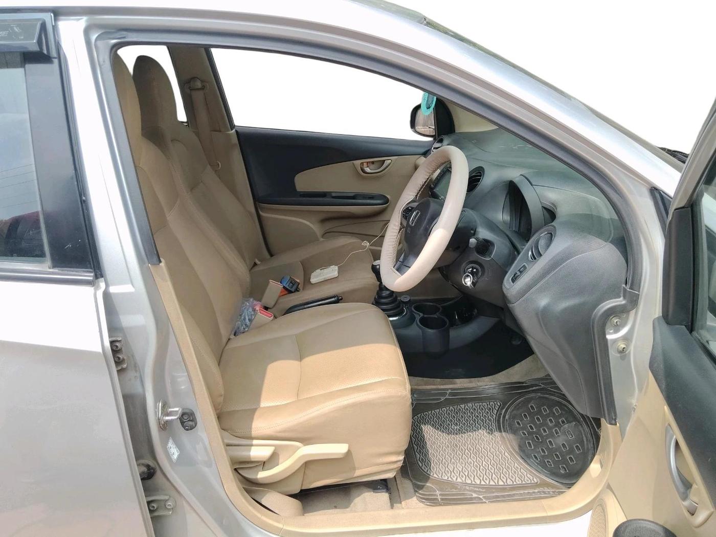 2015 Honda Amaze 1.2L I-VTEC VX, Petrol, Manual, 70,597 km, interior