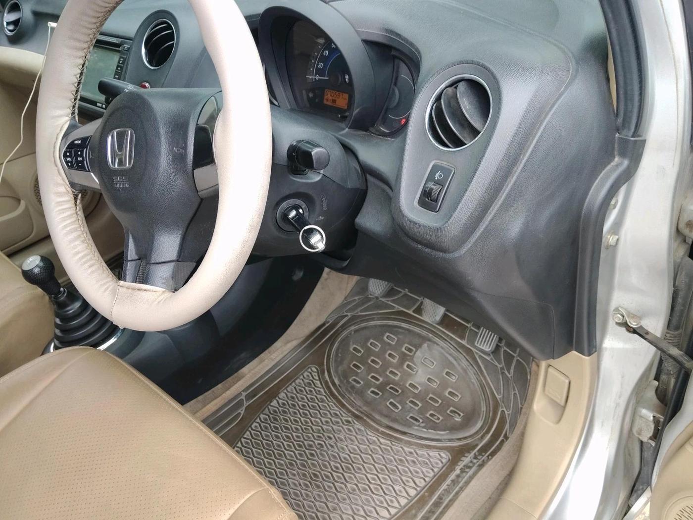 2015 Honda Amaze 1.2L I-VTEC VX, Petrol, Manual, 70,597 km, interior