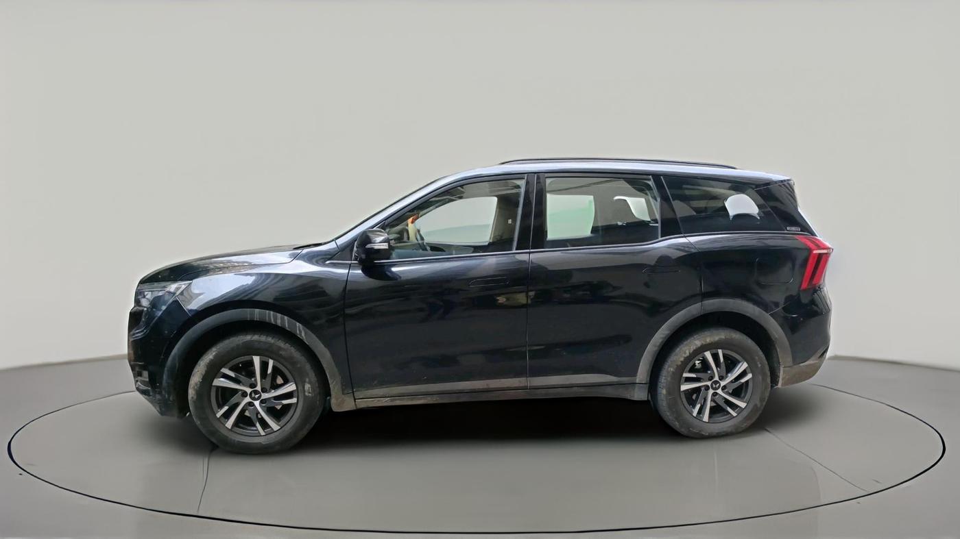 2024 Mahindra XUV700 AX 5 D AT 7 STR, Diesel, Automatic, 46,911 km, exterior