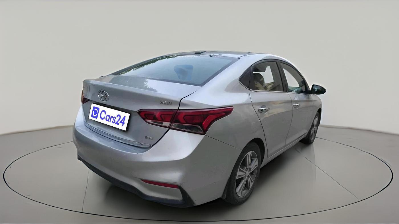 2017 Hyundai Verna 1.6 CRDI SX (O), Diesel, Manual, 91,215 km, exterior