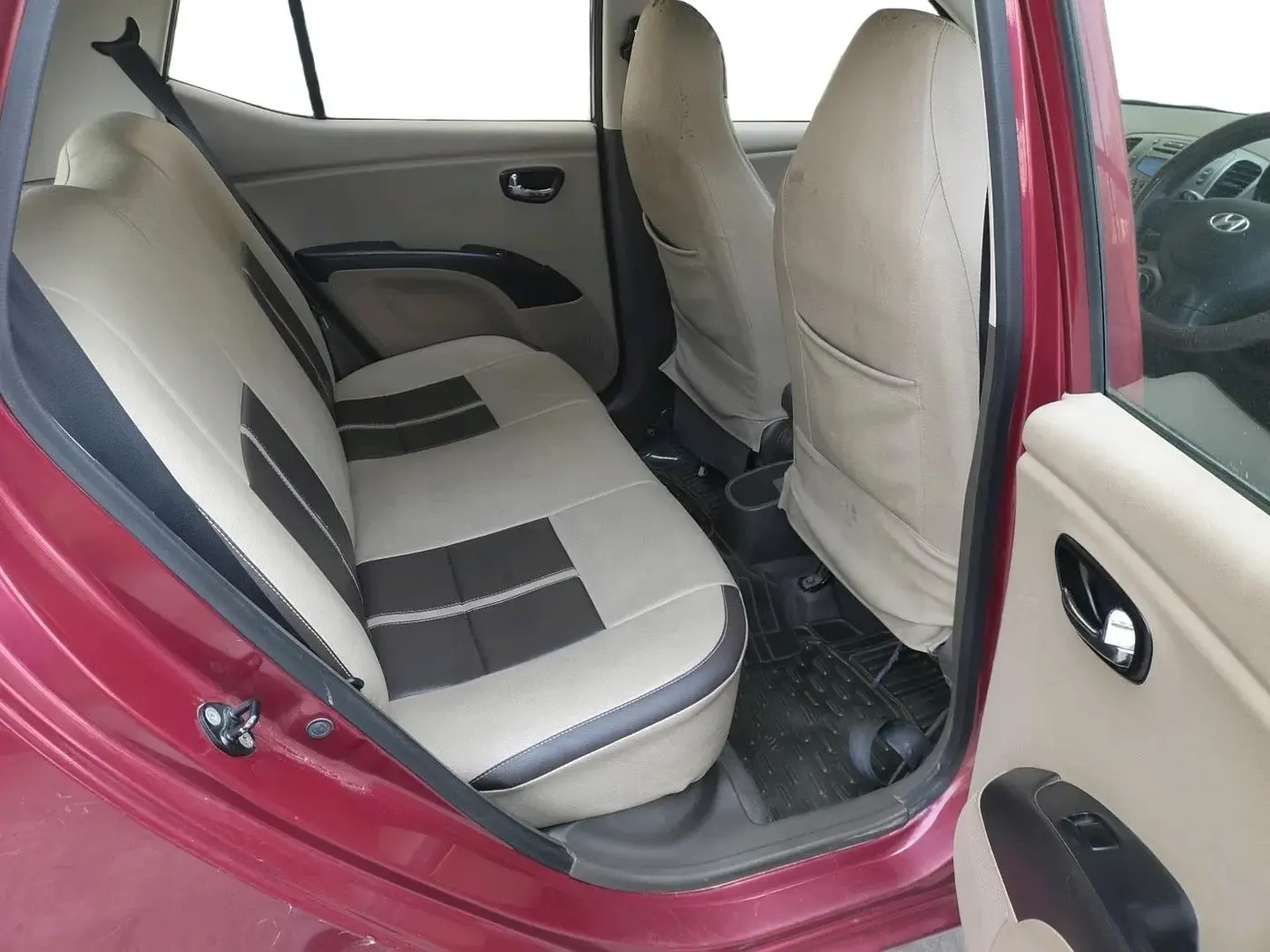 2013 Hyundai i10 SPORTZ 1.1, Petrol, Manual, 68,262 km, interior