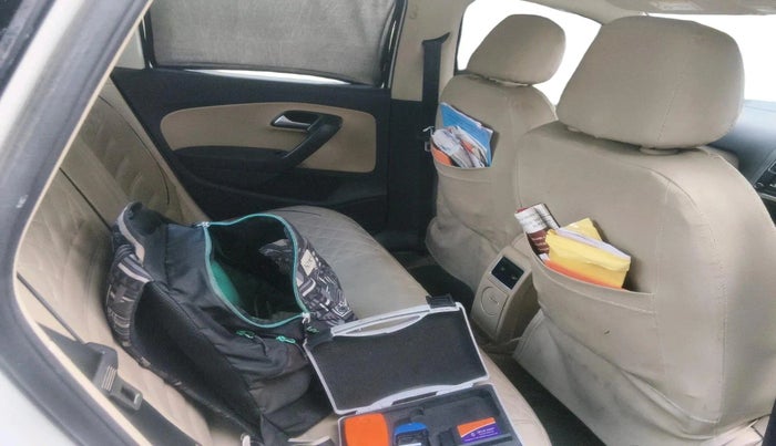 2017 Volkswagen Ameo HIGHLINE1.2L PLUS 16 ALLOY, Petrol, Manual, 1,47,729 km, interior