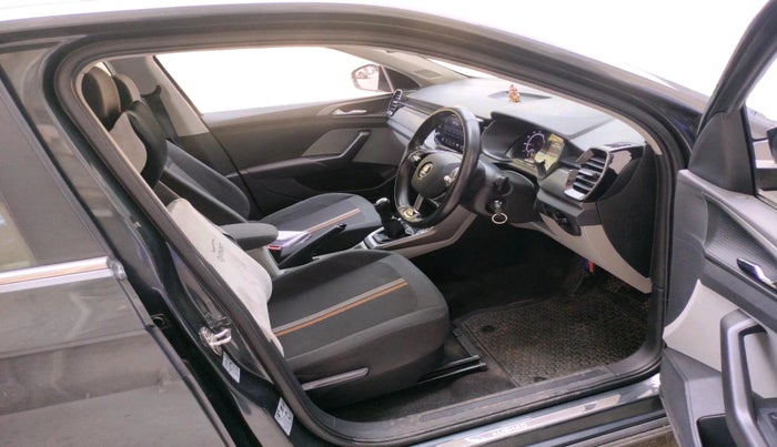 2023 Skoda KUSHAQ AMBITION 1.0L TSI MT, Petrol, Manual, 33,304 km, interior