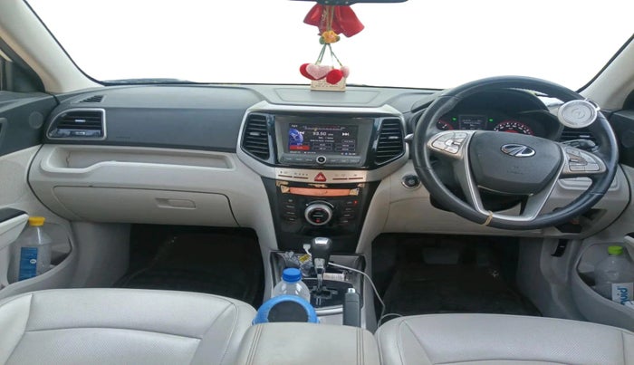 2019 Mahindra XUV300 W8 (O) 1.5 DIESEL AMT, Diesel, Automatic, 1,31,112 km, interior