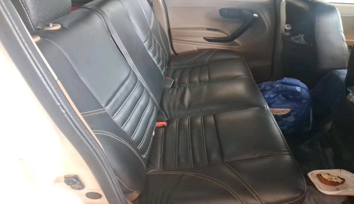 2016 Mahindra TUV300 T6 PLUS, Diesel, Manual, 2,01,516 km, interior