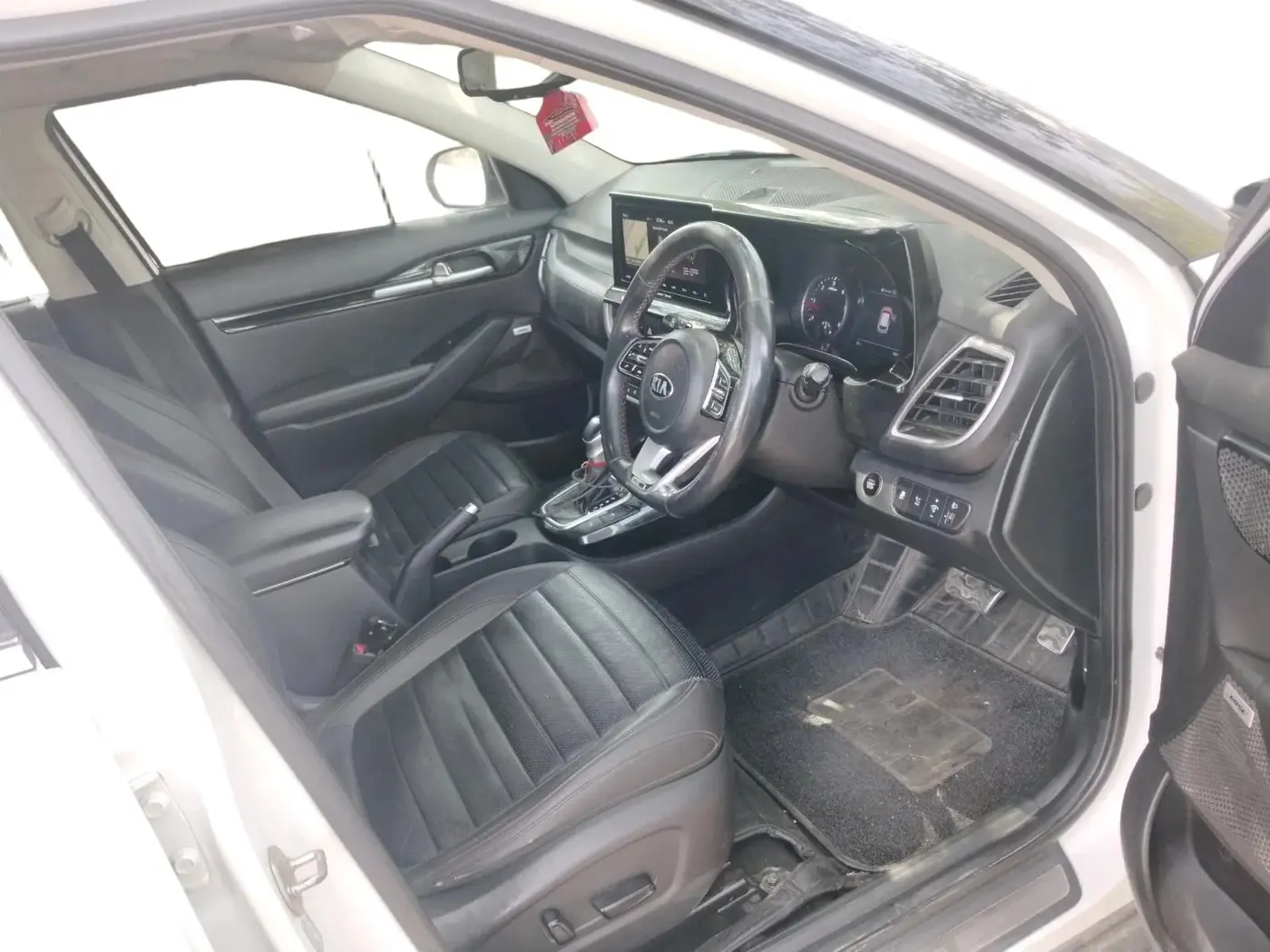 2020 KIA SELTOS GTX PLUS AT 1.5 DIESEL, Diesel, Automatic, 74,195 km, interior