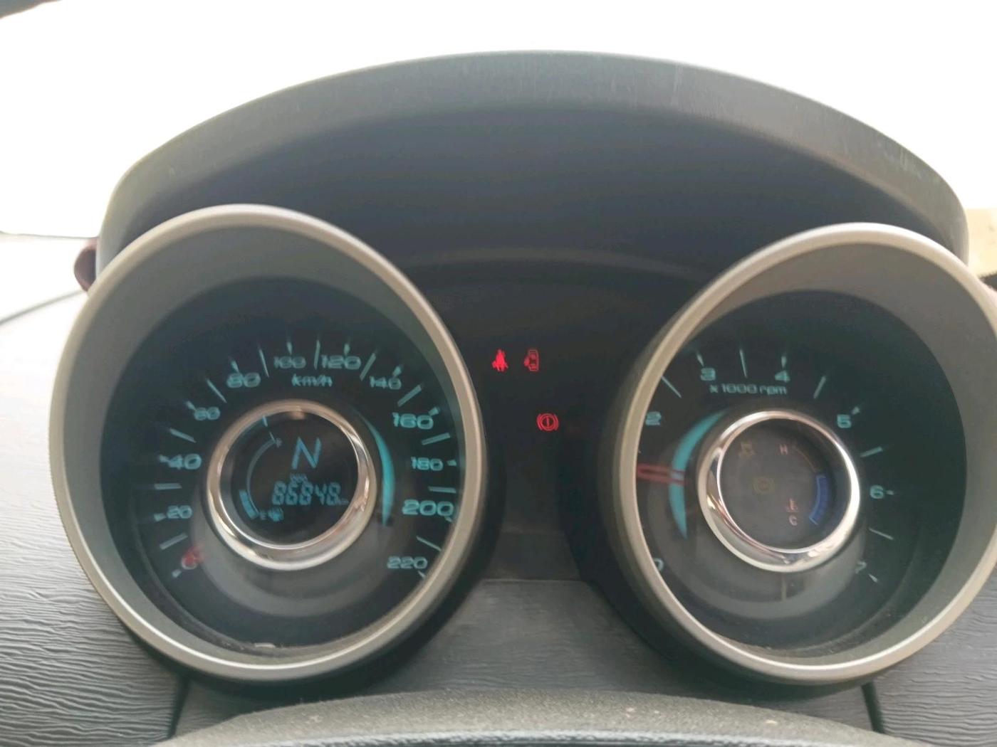 2017 Mahindra XUV500 W6 AT, Diesel, Automatic, 86,848 km, interior