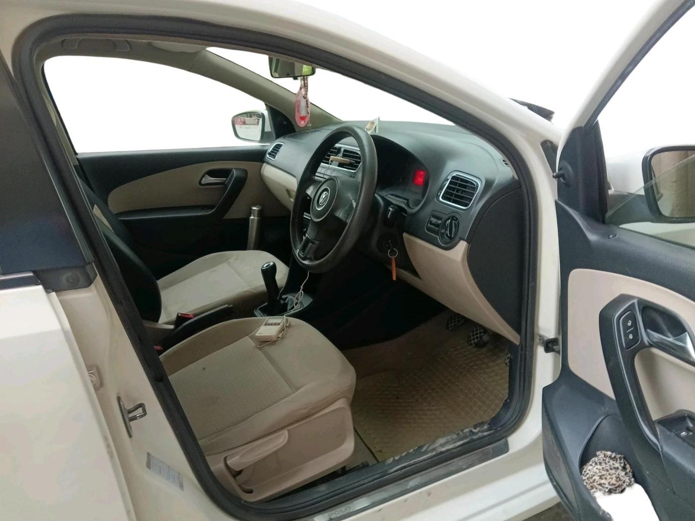 2011 Volkswagen Polo TRENDLINE 1.2L PETROL, Petrol, Manual, 80,602 km, interior