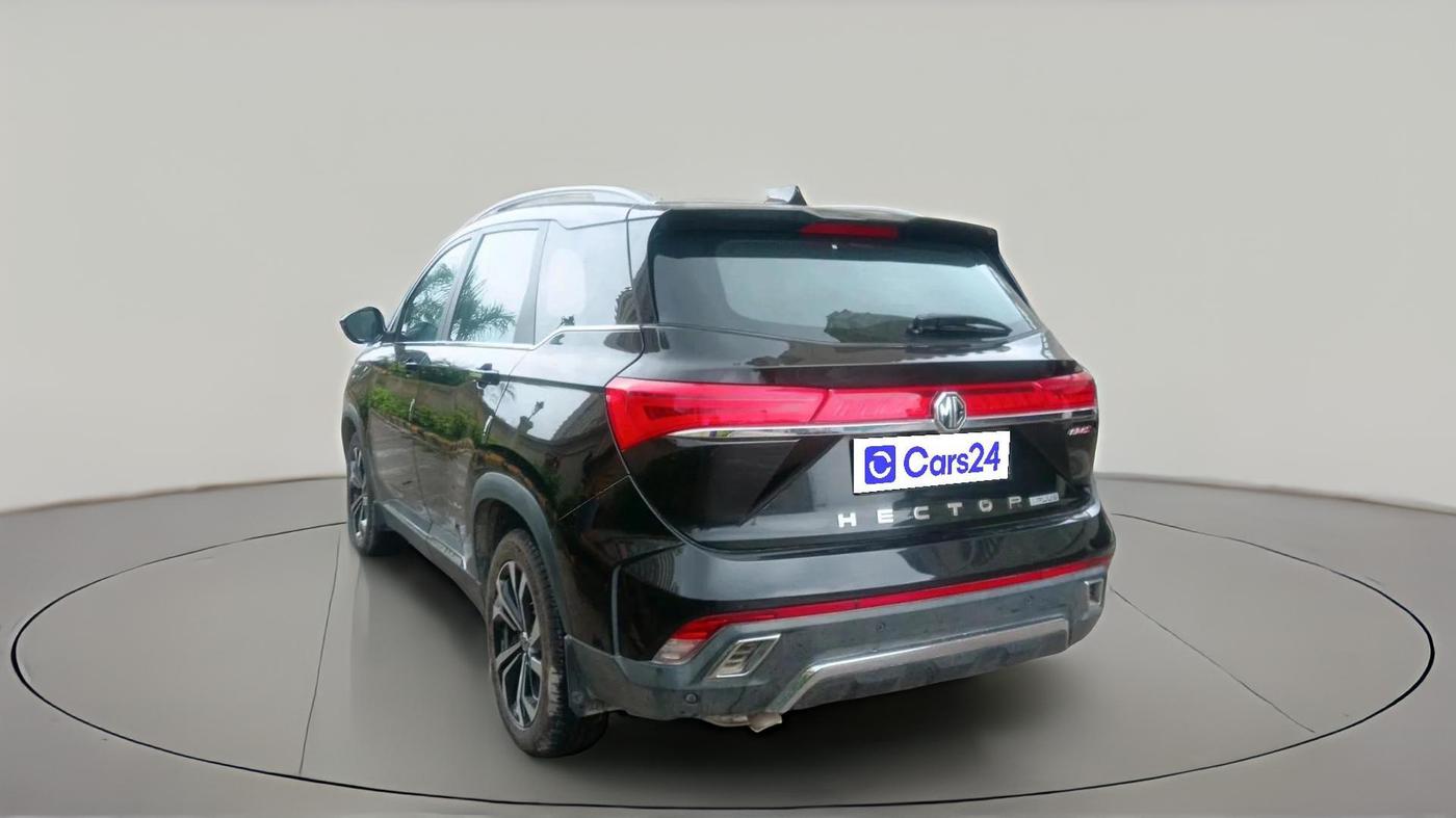 2023 MG HECTOR PLUS SAVVY PRO 1.5 TURBO CVT 7 STR, Petrol, Automatic, 13,365 km, exterior