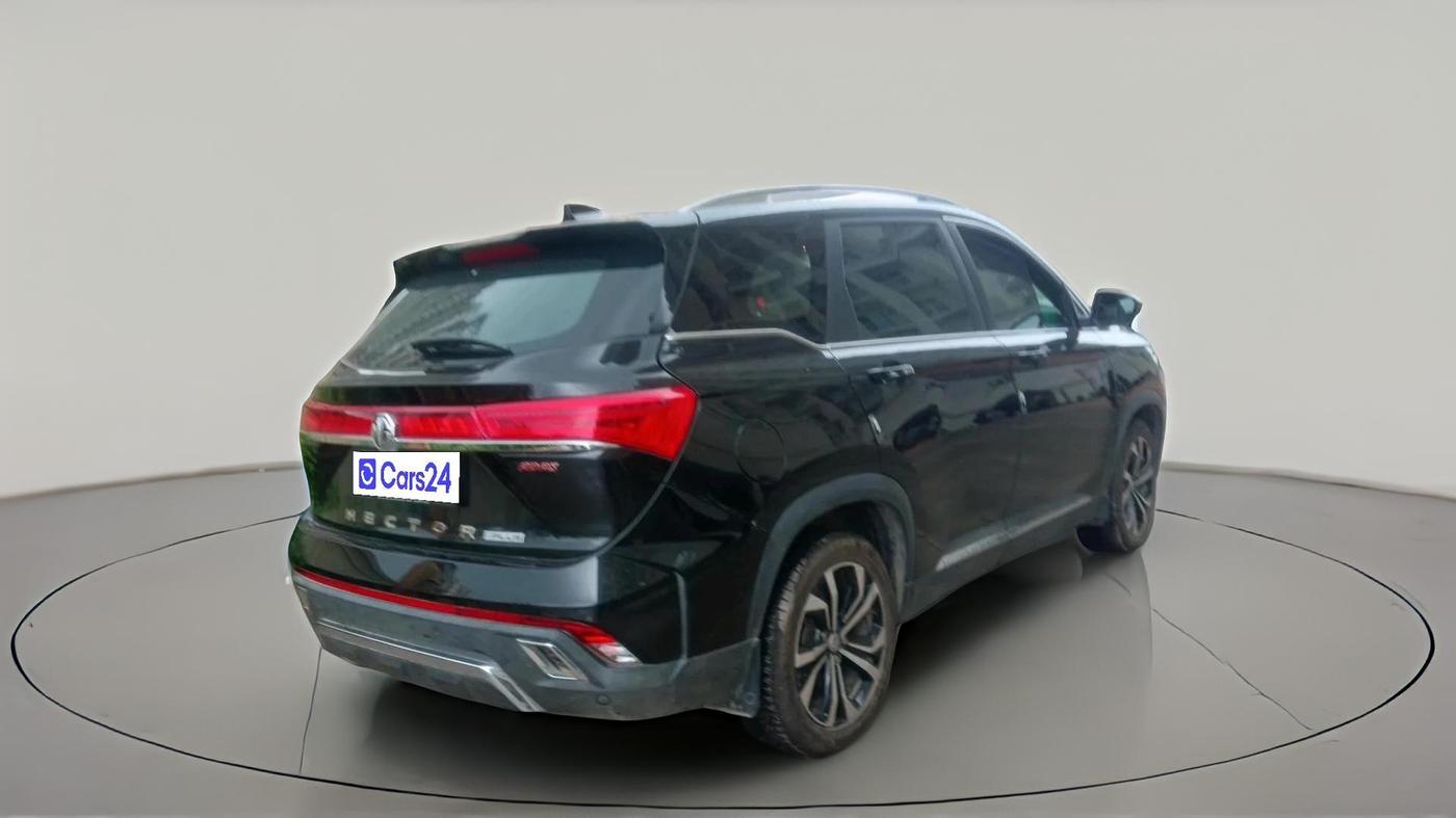 2023 MG HECTOR PLUS SAVVY PRO 1.5 TURBO CVT 7 STR, Petrol, Automatic, 13,365 km, exterior