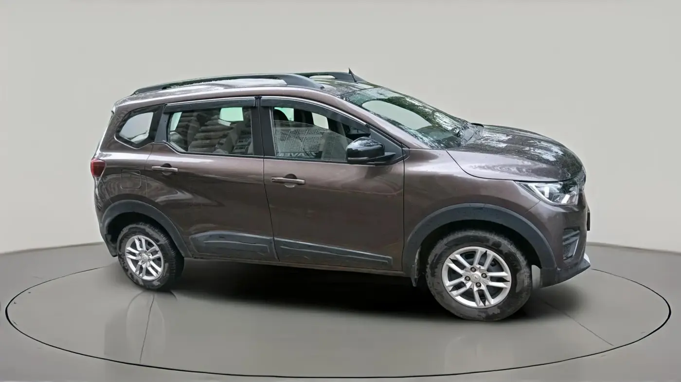 2023 Renault TRIBER RXT AMT, Petrol, Automatic, 30,229 km, exterior