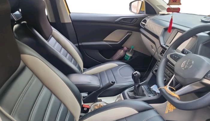 2022 Volkswagen TAIGUN COMFORTLINE 1.0 TSI MT, Petrol, Manual, 42,979 km, interior