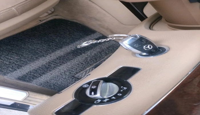 2012 Mercedes Benz S Class 500L, Petrol, Automatic, 79,917 km, interior