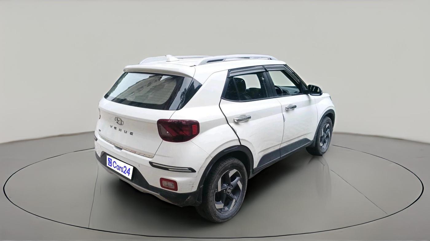 2020 Hyundai VENUE SX 1.5 CRDI, Diesel, Manual, 1,22,902 km, exterior