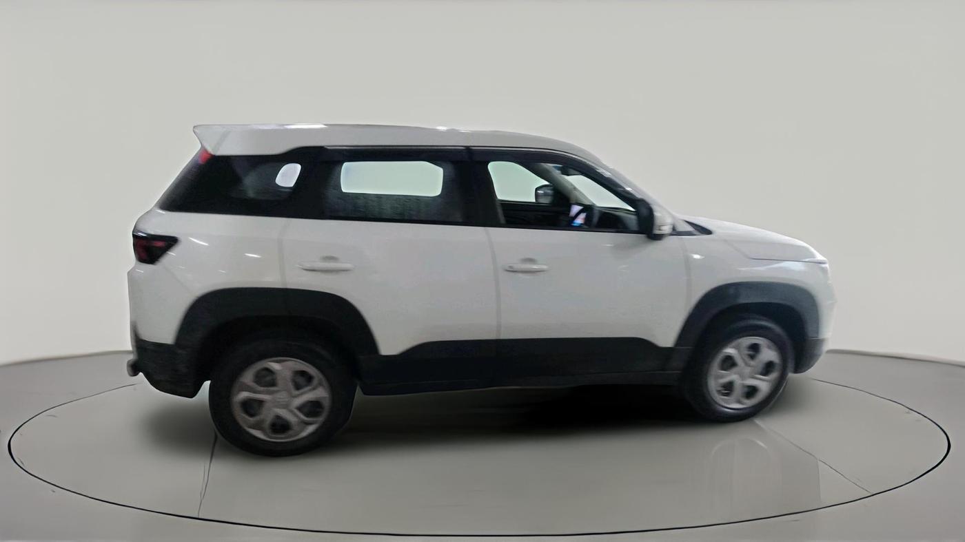 2025 Maruti BREZZA LXI S- CNG, CNG, Manual, 29,029 km, exterior
