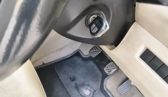 2017 Maruti Dzire VDI, Diesel, Manual, 2,34,070 km, interior
