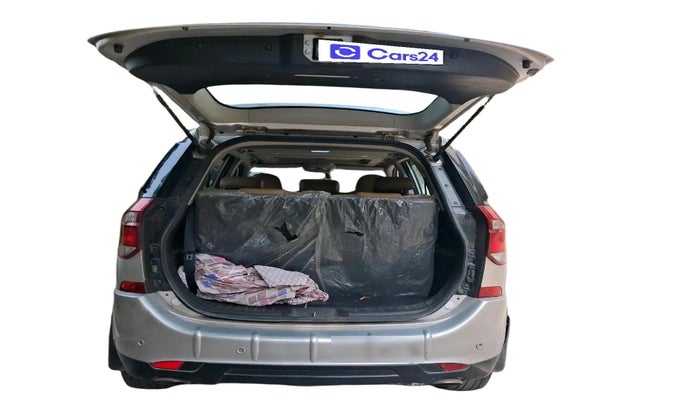 2020 Mahindra XUV500 W11 AT, Diesel, Automatic, 76,537 km, exterior