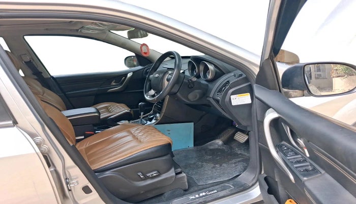 2020 Mahindra XUV500 W11 AT, Diesel, Automatic, 76,537 km, interior