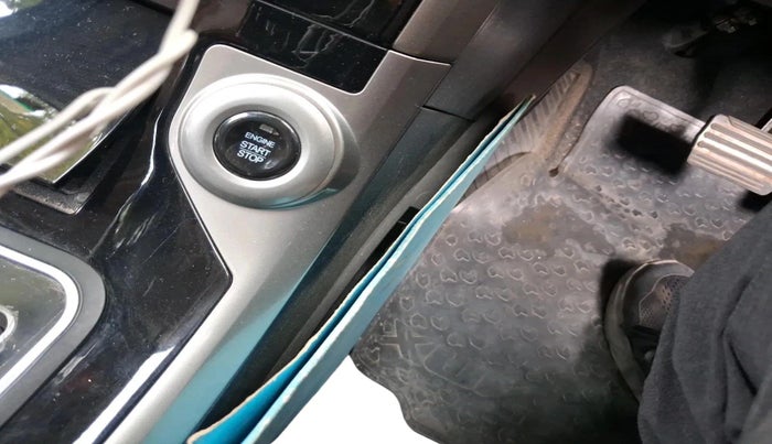 2020 Mahindra XUV500 W11 AT, Diesel, Automatic, 76,537 km, interior