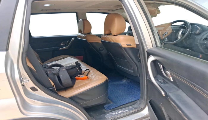 2020 Mahindra XUV500 W11 AT, Diesel, Automatic, 76,537 km, interior