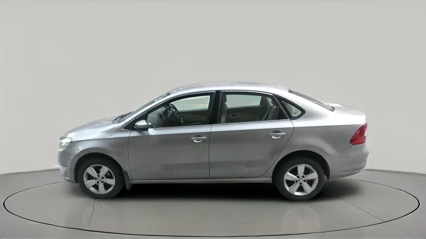 2016 Skoda Rapid 1.5 TDI CR ELEGANCE AT, Diesel, Automatic, 1,01,992 km, exterior