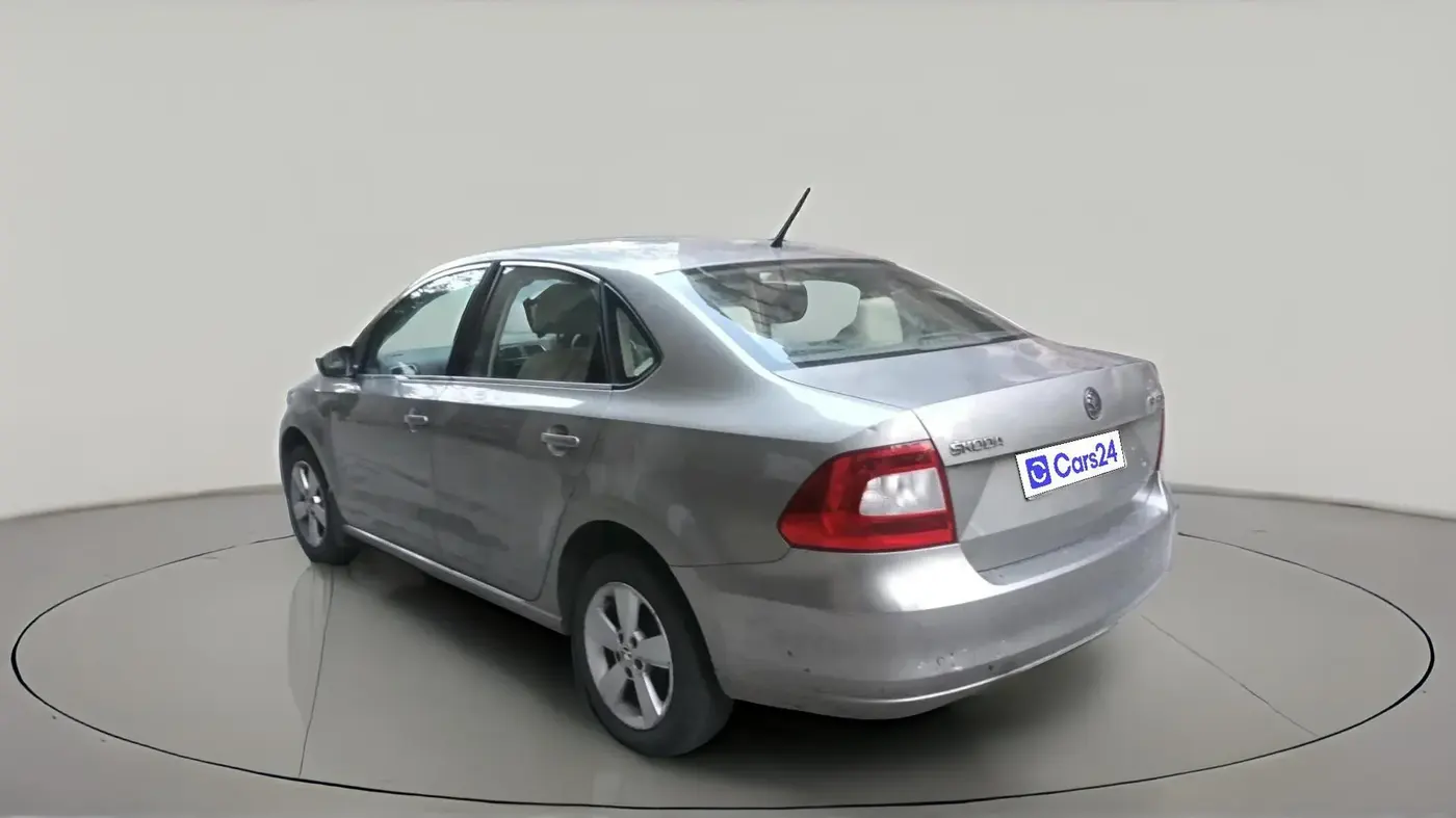 2016 Skoda Rapid 1.5 TDI CR ELEGANCE AT, Diesel, Automatic, 1,01,992 km, exterior