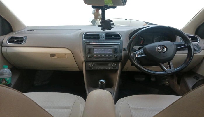 2016 Skoda Rapid 1.5 TDI CR ELEGANCE AT, Diesel, Automatic, 1,01,992 km, interior