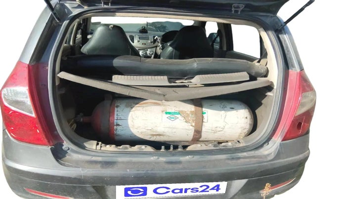 2012 Hyundai i10 MAGNA 1.2, CNG, Manual, 1,20,031 km, exterior