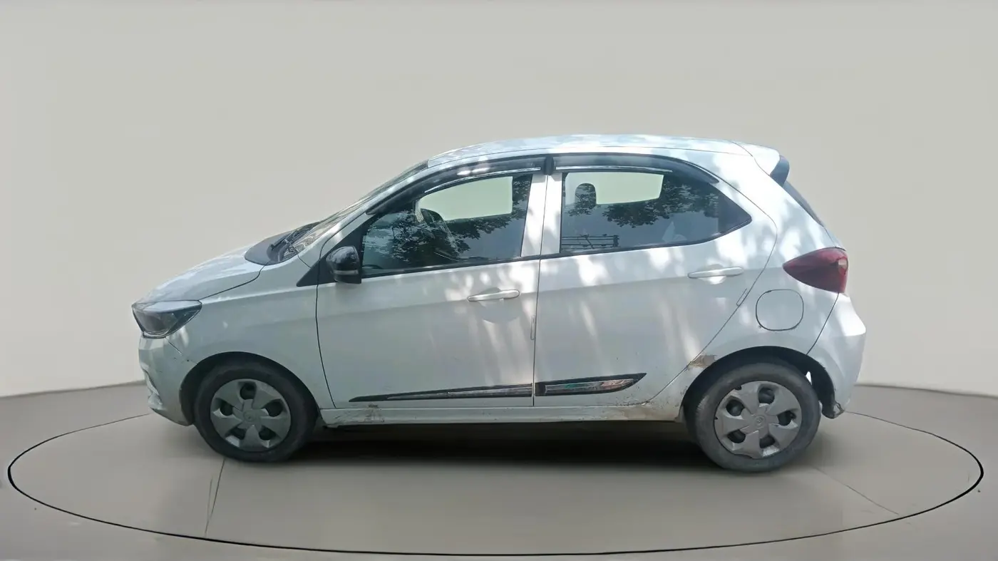 2022 Tata Tiago XT CNG, CNG, Manual, 1,75,109 km, exterior
