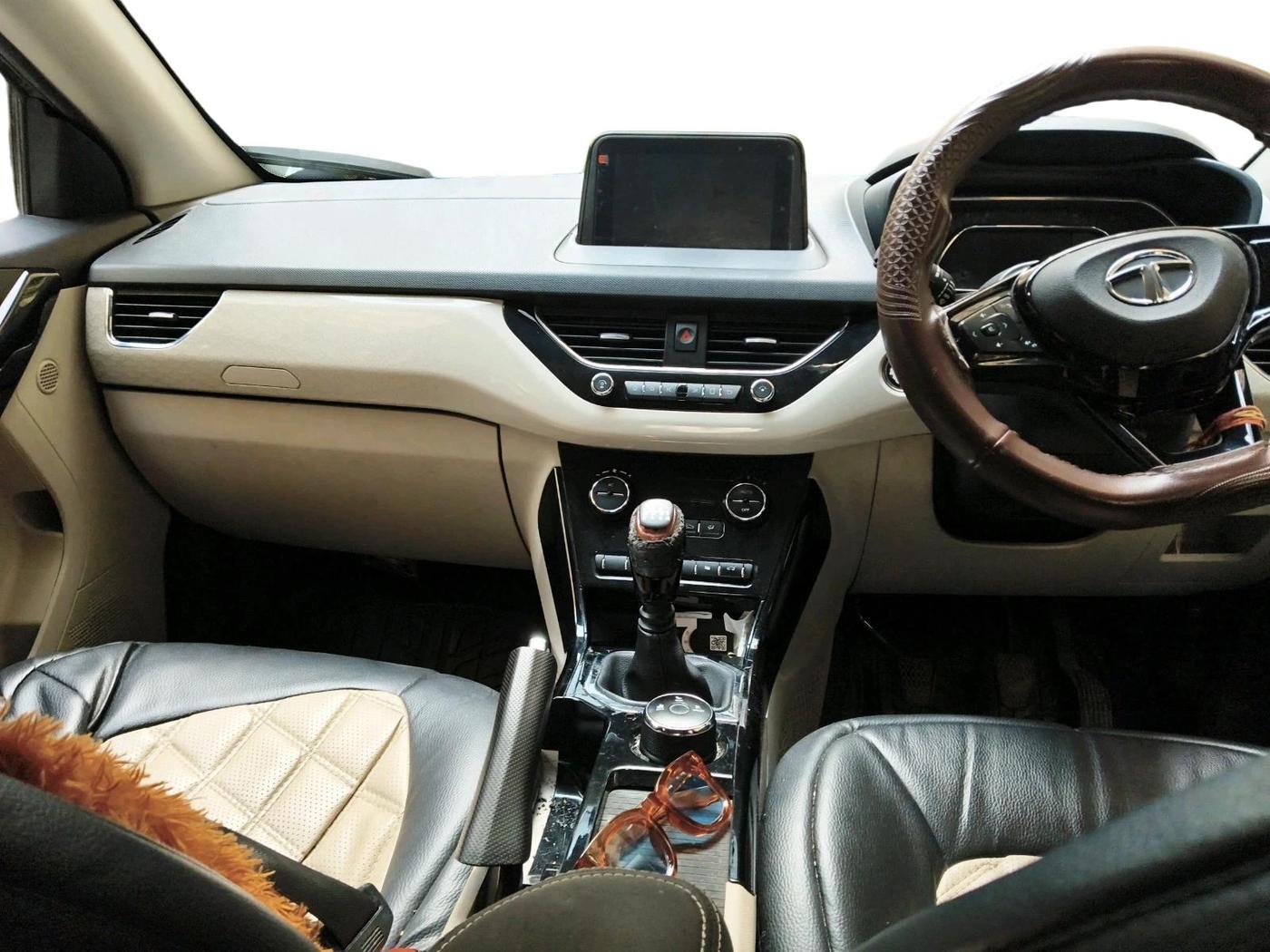 2020 Tata NEXON XZ PLUS PETROL, Petrol, Manual, 70,361 km, interior