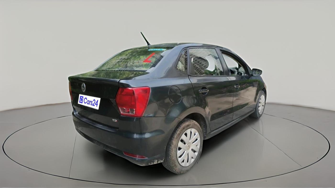 2016 Volkswagen Ameo COMFORTLINE 1.5L, Diesel, Manual, 1,10,876 km, exterior