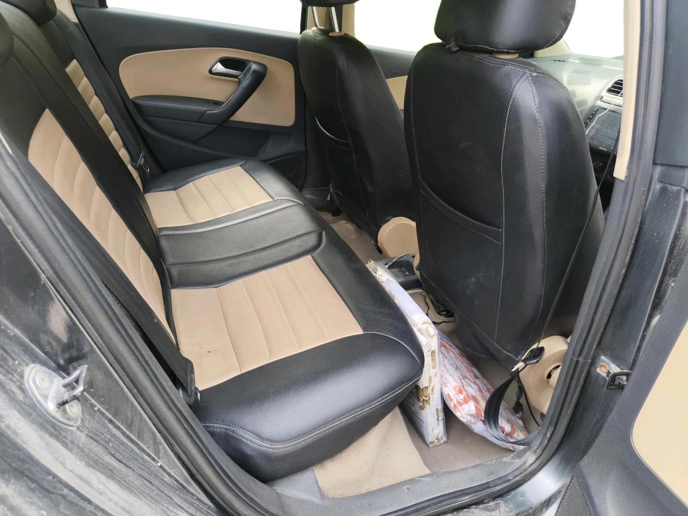 2016 Volkswagen Ameo COMFORTLINE 1.5L, Diesel, Manual, 1,10,876 km, interior